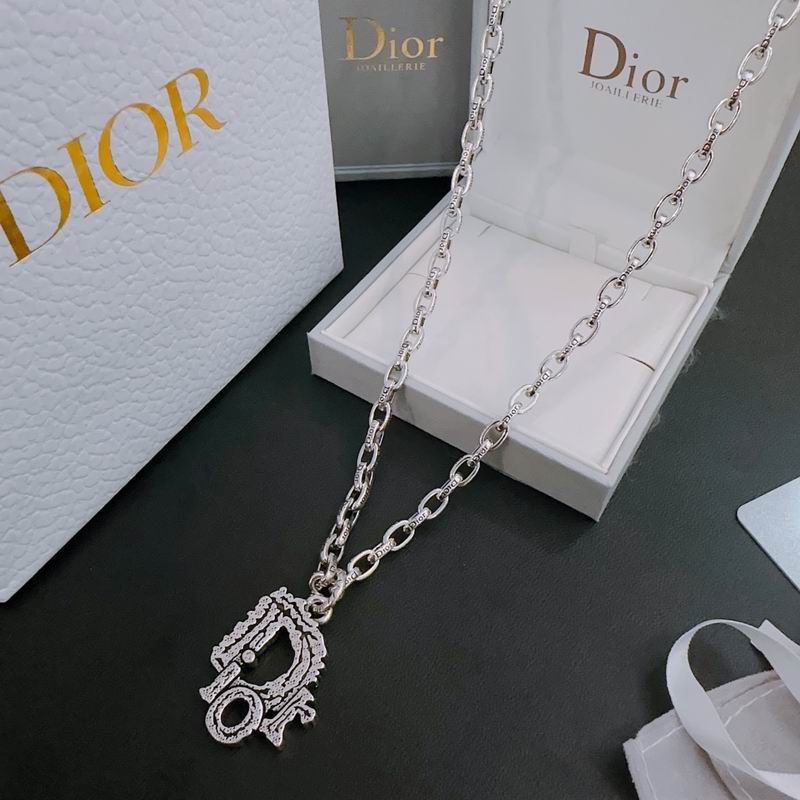 Dior Necklace 04lyr211 (1)